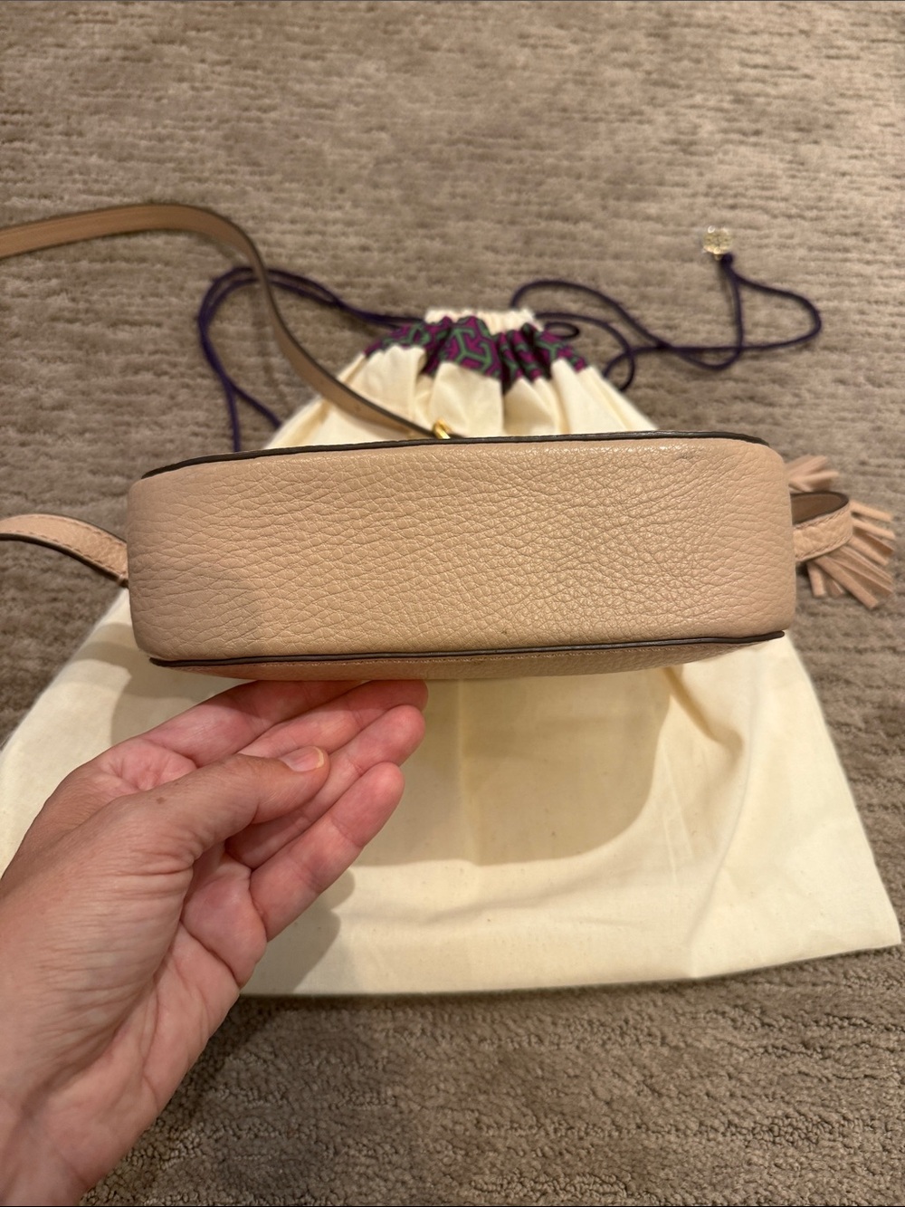 Tory Burch McGraw Camera Bag in Nude Pebbled Leather Crossbody Bag - Picture 5 of 12